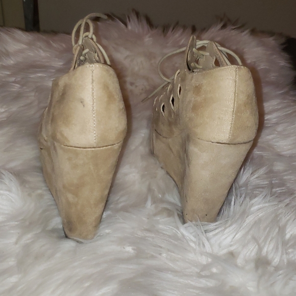 Open Toe Platforms - Picture 2 of 3